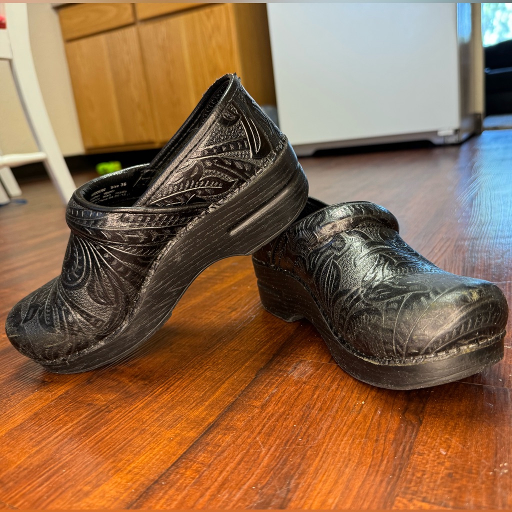 Dansko Dark Charcoal Leather Clog Shoes Women’s Size 36 Or Us 5.5